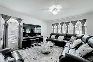 4660 Ross Lanier Ln, Kissimmee, FL 34758 - Photo 8