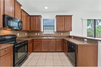 3099 Pointe Place Avenue, Kissimmee, FL 34758 - Photo 12