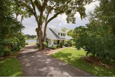 261 N Lakeview Drive, Lake Helen, FL 32744 - Photo 4