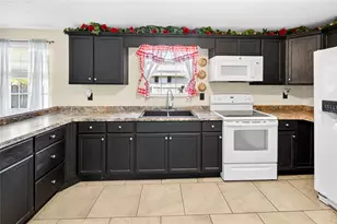 276 S Myrtle St, Starke, FL 32091 - Photo 6