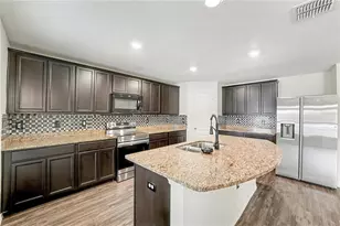 104 Jasmine Cir, Kissimmee, FL 34759 - Photo 8