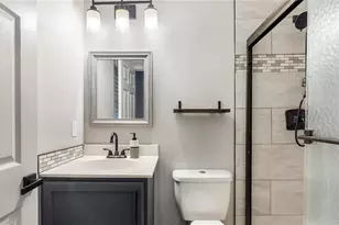 556 Cresta Cir, West Palm Beach, FL 33413 - Photo 40