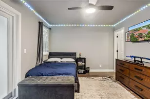 556 Cresta Cir, West Palm Beach, FL 33413 - Photo 42