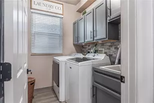 556 Cresta Cir, West Palm Beach, FL 33413 - Photo 48