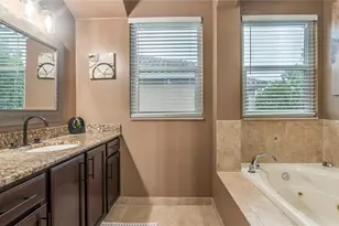 556 Cresta Cir, West Palm Beach, FL 33413 - Photo 34