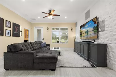 2717 Scarborough Court, Kissimmee, FL 34744 - Photo 12