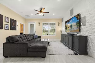 2717 Scarborough Ct, Kissimmee, FL 34744 - Photo 12