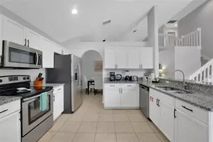 4310 Bayside Dr, Kissimmee, FL 34746 - Photo 4