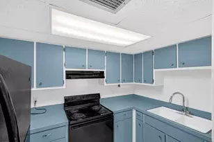 121 Caribbean St, Deltona, FL 32725 - Photo 4