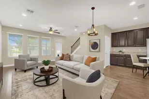 421 Merry Brook Cir, Sanford, FL 32771 - Photo 2