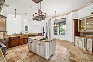 8402 Lake Burden Cir, Windermere, FL 34786 - Photo 12