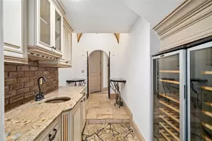 8402 Lake Burden Cir, Windermere, FL 34786 - Photo 10