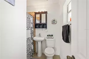 2211 Beatrice Dr, Orlando, FL 32810 - Photo 16