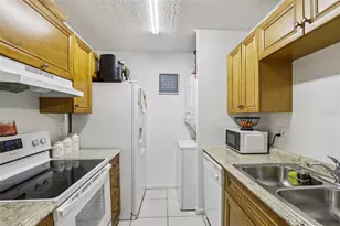 10148 Twin Lakes Dr, Coral Springs, FL 33071 - Photo 14