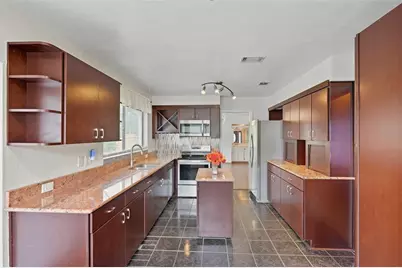 140 W York Court, Longwood, FL 32779 - Photo 18
