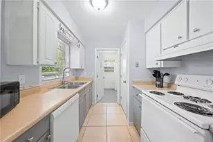 2854 Newcomb Ct, Orlando, FL 32826 - Photo 12