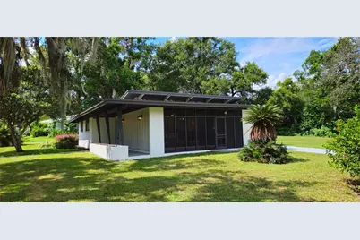 126 E Cypress Avenue, Howey in the Hills, FL 34737 - Photo 4