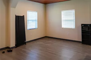 5812 Flori Ln, Orlando, FL 32808 - Photo 6