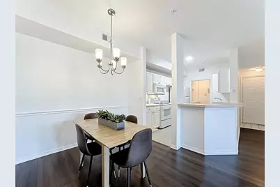 5548 Metrowest Boulevard #209, Orlando, FL 32811 - Photo 10