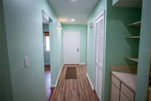 8 Escondido Cir, Altamonte Springs, FL 32701 - Photo 4