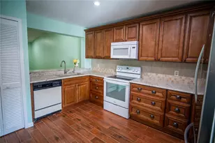 8 Escondido Cir, Altamonte Springs, FL 32701 - Photo 8