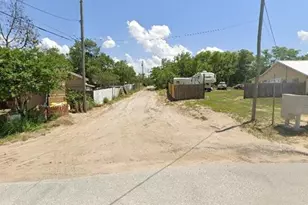 33702 Verda Ave, Leesburg, FL 34788 - Photo 4