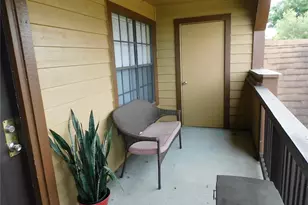 345 Lakepointe Dr, Altamonte Springs, FL 32701 - Photo 2