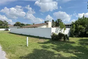2204 78th St W, Bradenton, FL 34209 - Photo 6