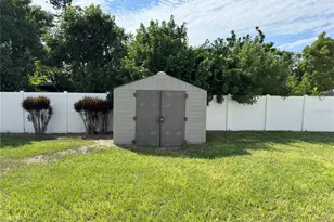 2204 78th St W, Bradenton, FL 34209 - Photo 28