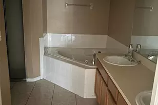 673 Cotulla Dr, Kissimmee, FL 34758 - Photo 4