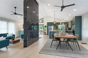 1320 Coral Way S, Saint Petersburg, FL 33705 - Photo 8