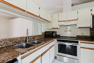 8450 Royal Hart Dr, New Port Richey, FL 34653 - Photo 16