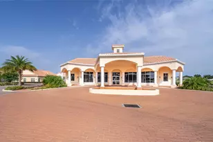 2812 Shantiniketan Blvd, Tavares, FL 32778 - Photo 2