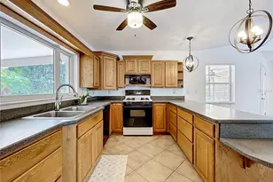 527 Sunnyside Dr, Leesburg, FL 34748 - Photo 60