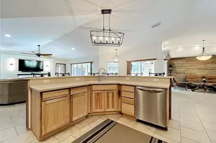 527 Sunnyside Dr, Leesburg, FL 34748 - Photo 18