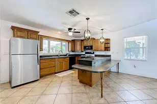 527 Sunnyside Dr, Leesburg, FL 34748 - Photo 58