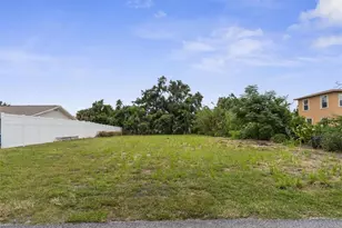 216 Pavonia Rd, Nokomis, FL 34275 - Photo 1