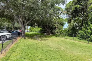 10265 Gandy Blvd N, Saint Petersburg, FL 33702 - Photo 38