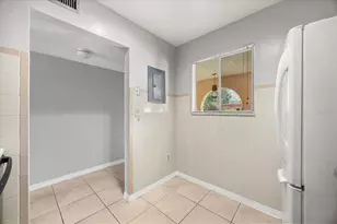 2858 N Powers Dr, Orlando, FL 32818 - Photo 12