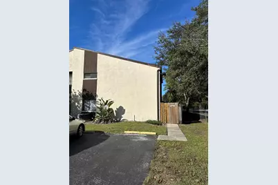 2654 Crown Court #2654, Kissimmee, FL 34741 - Photo 2