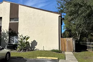 2654 Crown Ct, Kissimmee, FL 34741 - Photo 2