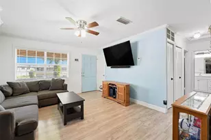 1100 E Caroline St, Tavares, FL 32778 - Photo 12