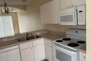 1158 S Beach Cir, Kissimmee, FL 34746 - Photo 4