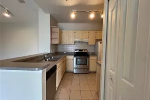 2537 Maitland Crossing Way, Orlando, FL 32810 - Photo 6