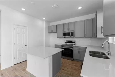 102 Antietam Avenue, Orange City, FL 32763 - Photo 4