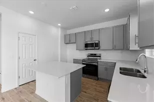 102 Antietam Ave, Orange City, FL 32763 - Photo 4