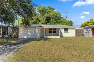 11982 106th St, Largo, FL 33773 - Photo 1