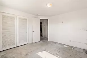 11982 106th St, Largo, FL 33773 - Photo 6