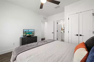 865 S 6 Ave S, Saint Petersburg, FL 33701 - Photo 32