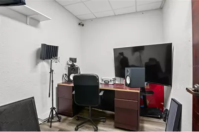 7901 Kingspointe Parkway #2, Orlando, FL 32819 - Photo 8